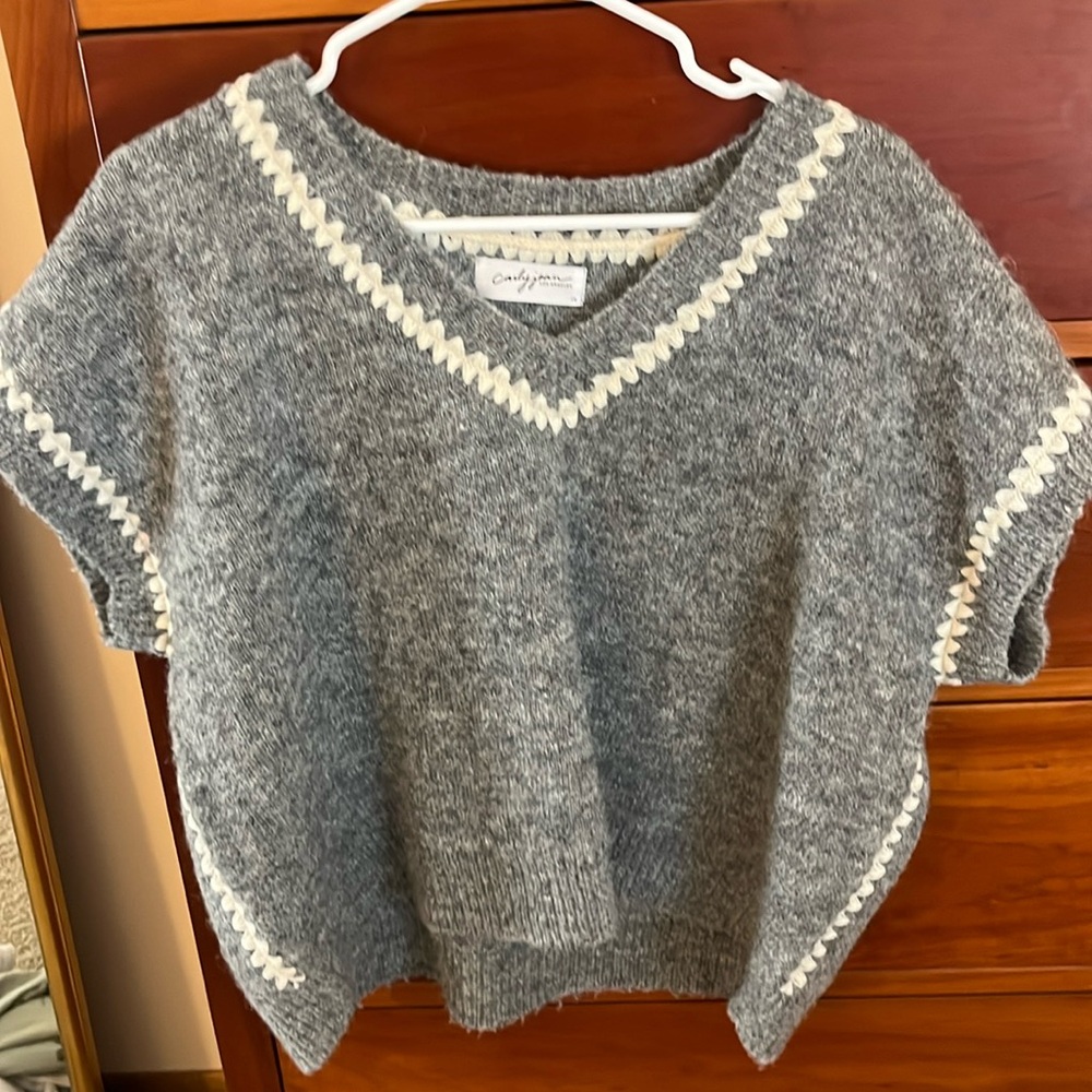 Carly Jean Los Angeles Blaine Sweater Vest, Size Medium